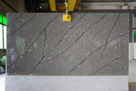 Diseño artificial moderno gris claro del hogar de la losa del cuarzo de 3000*1400 Calacatta