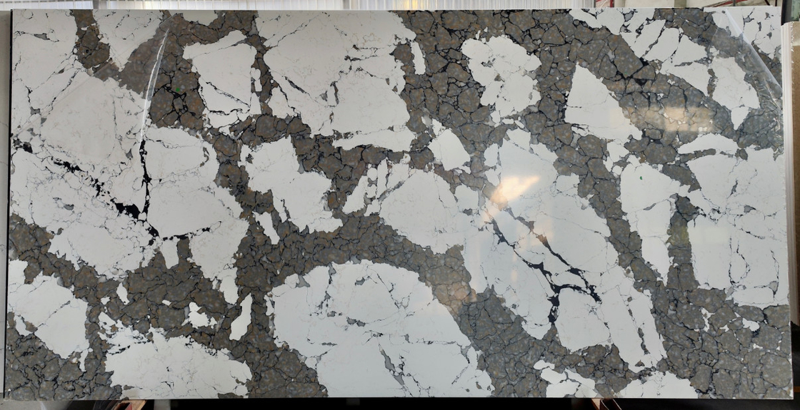El mármol del SGS como apartadero de piedra superior de la isla del cuarzo el falso artesona la sobremesa del cuarzo del mármol del granito